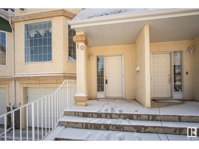 10 - 11717 9b Av Nw, House attached with 2 bedrooms, 2 bathrooms and 2 parking in Edmonton AB | Image 2