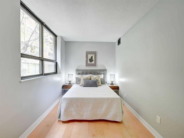 th03 - 89 Mccaul St, Townhouse with 4 bedrooms, 3 bathrooms and 0 parking in Toronto ON | Image 10