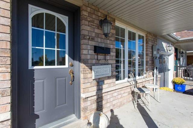 12 Fallingbrook Cres, House attached with 3 bedrooms, 3 bathrooms and 2 parking in Kawartha Lakes ON | Image 37