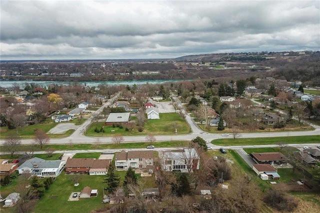 14398 Niagara River Pkwy, House detached with 3 bedrooms, 4 bathrooms and 7 parking in Niagara on the Lake ON | Image 35