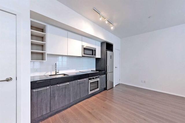 th01 - 68 Shuter St, Townhouse with 2 bedrooms, 3 bathrooms and 1 parking in Toronto ON | Image 3