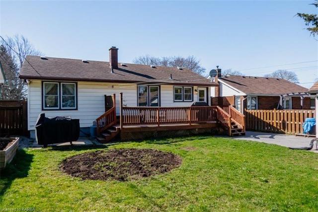 85 First Avenue, House detached with 3 bedrooms, 1 bathrooms and 5 parking in Quinte West ON | Image 5
