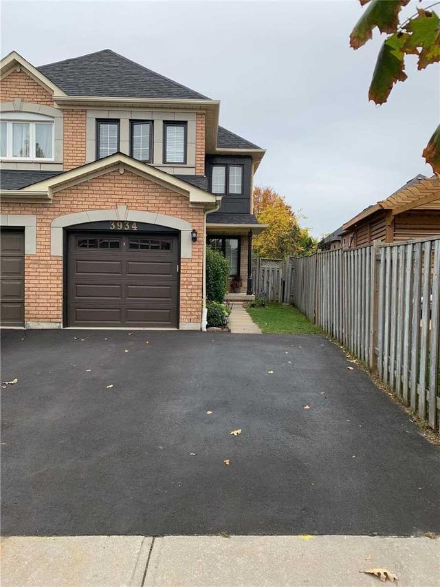 3934 Rippleton Lane, House semidetached with 3 bedrooms, 3 bathrooms and 3 parking in Mississauga ON | Image 1