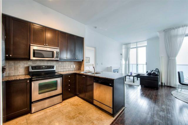 Lph1 - 90 Absolute Ave, Condo with 2 bedrooms, 2 bathrooms and 1 parking in Mississauga ON | Image 3