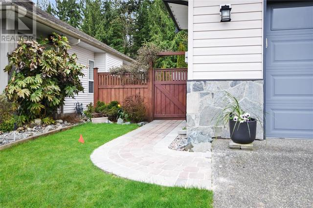 963 Davidson Rd, House detached with 3 bedrooms, 3 bathrooms and 4 parking in Ladysmith BC | Image 36