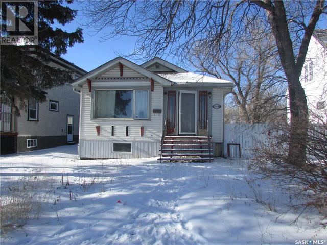 1238 Elphinstone Street, House detached with 2 bedrooms, 2 bathrooms and null parking in Regina SK | Image 2