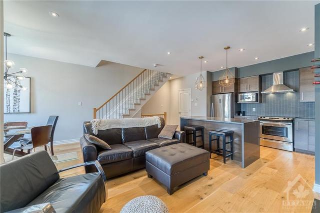 595 Compass Street, Townhouse with 2 bedrooms, 2 bathrooms and 3 parking in Ottawa ON | Image 12