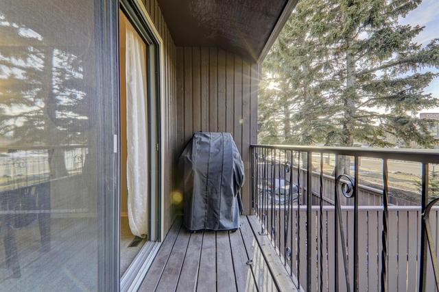 21 - 2323 Oakmoor Drive Sw, Home with 2 bedrooms, 1 bathrooms and 2 parking in Calgary AB | Image 13