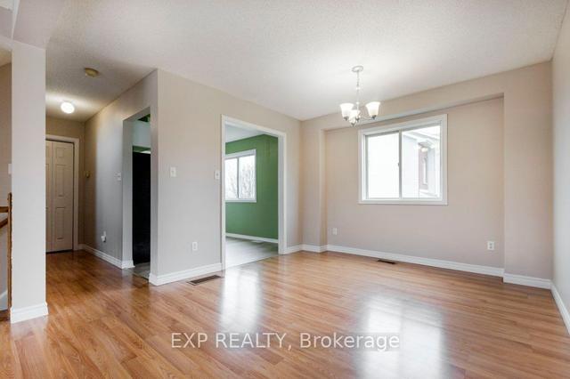 219 Baker St E, House attached with 3 bedrooms, 2 bathrooms and 2 parking in Waterloo ON | Image 2