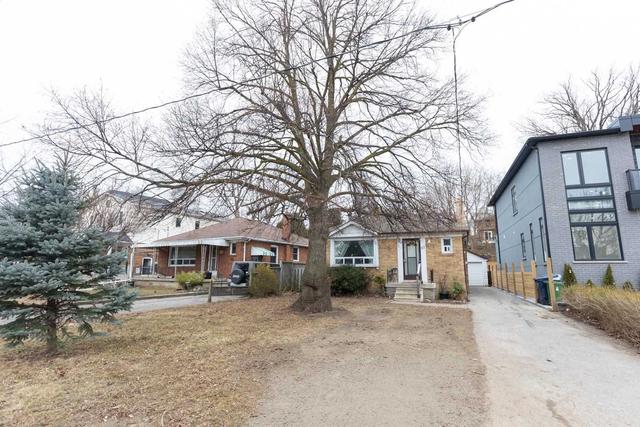 57 Cynthia Rd, House detached with 3 bedrooms, 2 bathrooms and 5 parking in Toronto ON | Image 34
