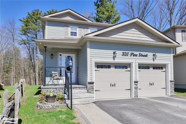 320 Pine Street, House detached with 3 bedrooms, 2 bathrooms and 6 parking in Gravenhurst ON | Image 20