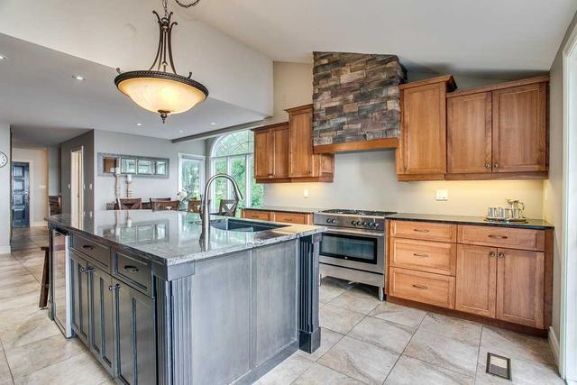22651 Loyalist Pkwy, House detached with 4 bedrooms, 3 bathrooms and 14 parking in Quinte West ON | Image 5