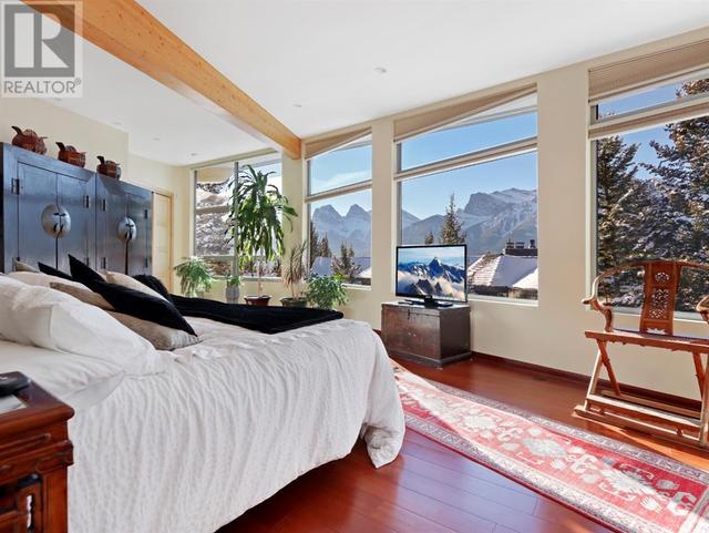 32 Juniper Ridge, House detached with 3 bedrooms, 4 bathrooms and 6 parking in Canmore AB | Image 2