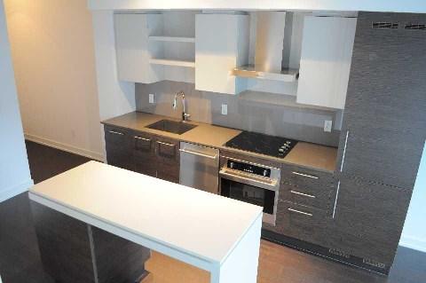 lph19 - 1030 King St W, Condo with 1 bedrooms, 1 bathrooms and 1 parking in Toronto ON | Image 1