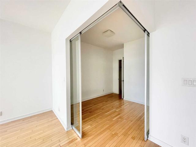 3311 - 12 York St, Condo with 1 bedrooms, 1 bathrooms and 0 parking in Toronto ON | Image 11