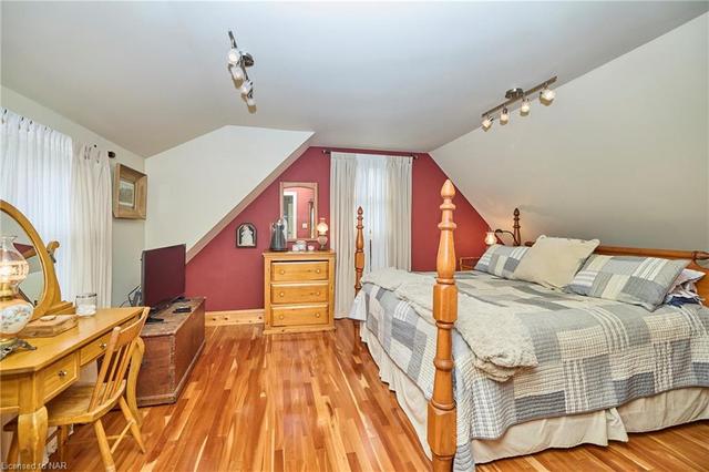 727 Rye Street, House detached with 3 bedrooms, 2 bathrooms and 3 parking in Niagara on the Lake ON | Image 32