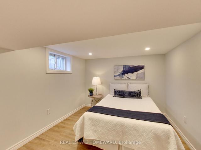190 East 14th St, House detached with 2 bedrooms, 2 bathrooms and 4 parking in Hamilton ON | Image 25