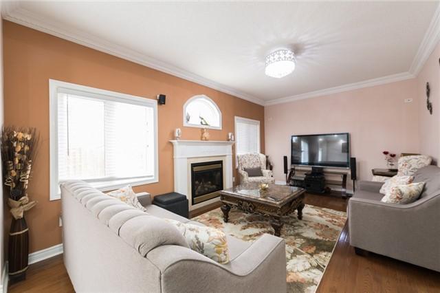 41 Chalkfarm Cres, House detached with 4 bedrooms, 5 bathrooms and 4 parking in Brampton ON | Image 6