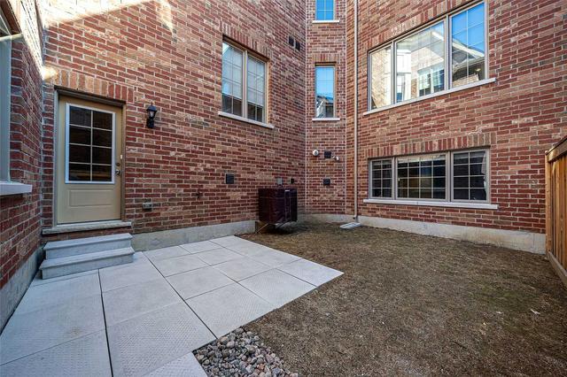16 Via Romano Blvd, House attached with 4 bedrooms, 5 bathrooms and 6 parking in Vaughan ON | Image 31