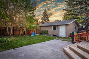 2925 Lathom Crescent Sw, House detached with 4 bedrooms, 2 bathrooms and 3 parking in Calgary AB | Image 21