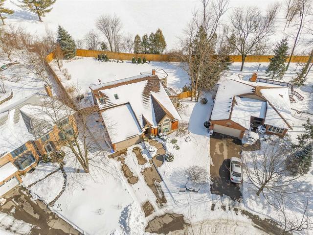11 Sharon Pl, House detached with 4 bedrooms, 3 bathrooms and 6 parking in Guelph ON | Image 35