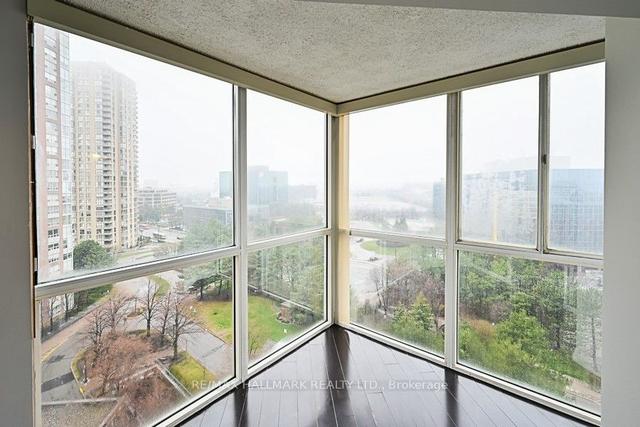 1107 - 7 Concorde Pl, Condo with 2 bedrooms, 2 bathrooms and 1 parking in Toronto ON | Image 27