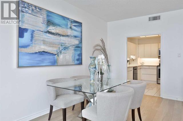 1003 - 7 Broadway Ave, Condo with 2 bedrooms, 2 bathrooms and 0 parking in Toronto ON | Image 8