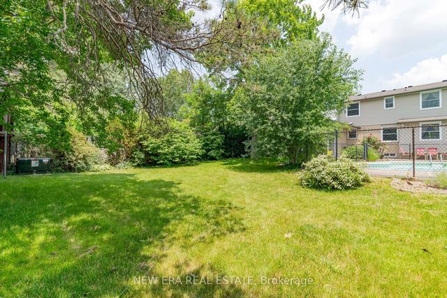 1208 Guildwood Blvd, House detached with 4 bedrooms, 3 bathrooms and 3 parking in London ON | Image 35