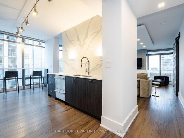 3003 - 18 Yorkville Ave, Condo with 2 bedrooms, 2 bathrooms and 1 parking in Toronto ON | Image 30