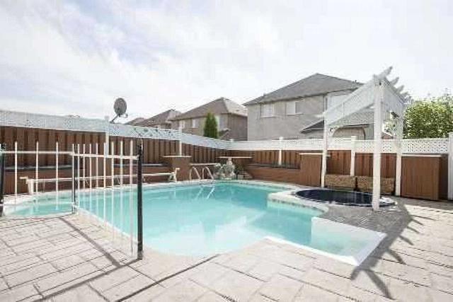 1 Kitto Crt, House semidetached with 3 bedrooms, 3 bathrooms and 3 parking in Brampton ON | Image 32