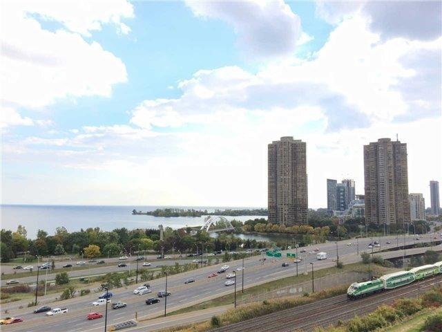 1108 - 103 The Queensway E, Condo with 1 bedrooms, 1 bathrooms and 1 parking in Toronto ON | Image 2