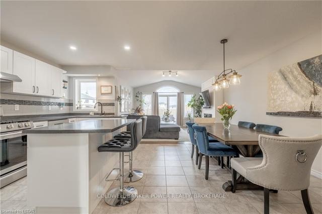 871 Silverfox Cres, House attached with 3 bedrooms, 3 bathrooms and 3 parking in London ON | Image 36