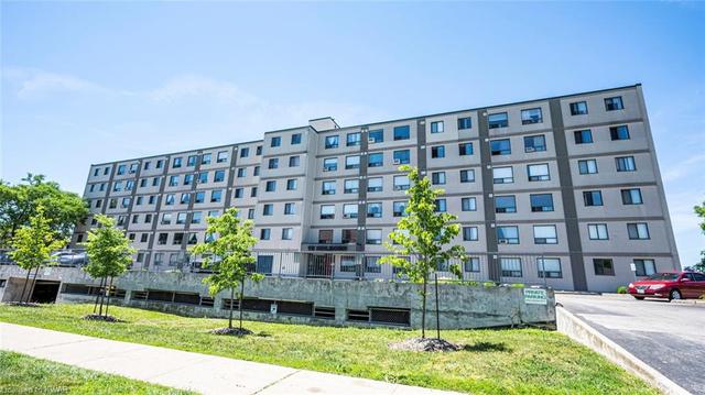 309 - 18 Holborn Court, House attached with 2 bedrooms, 2 bathrooms and 1 parking in Kitchener ON | Image 5