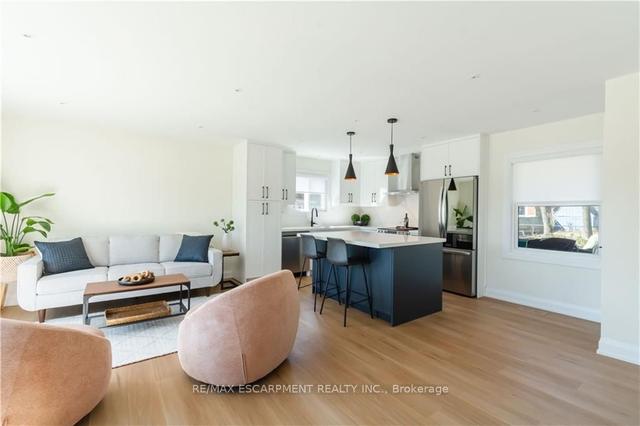 60 West 27th St, House detached with 3 bedrooms, 2 bathrooms and 5 parking in Hamilton ON | Image 30