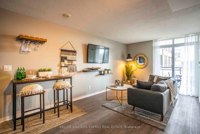 811 - 38 Joe Shuster Way, Condo with 2 bedrooms, 1 bathrooms and 1 parking in Toronto ON | Image 25