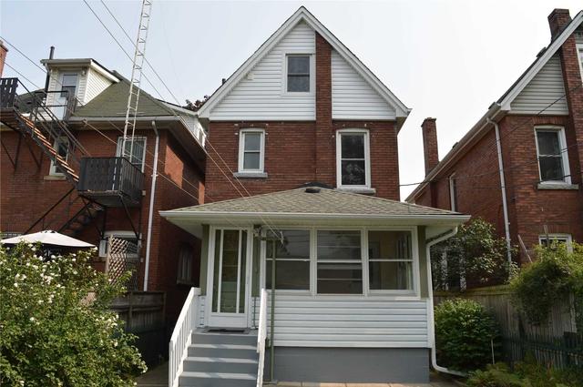 76 Garfield Ave S, House detached with 5 bedrooms, 3 bathrooms and 1 parking in Hamilton ON | Image 9