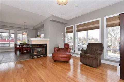 179 Lakeshore Rd E, Townhouse with 3 bedrooms, 4 bathrooms and 3 parking in Mississauga ON | Image 5