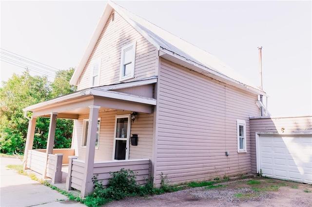 440 Centre Street, Home with 3 bedrooms, 1 bathrooms and 3 parking in Pembroke ON | Card Image