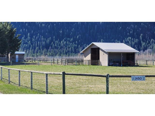 1480 Carson Road, House detached with 3 bedrooms, 3 bathrooms and null parking in Kootenay Boundary D BC | Image 80