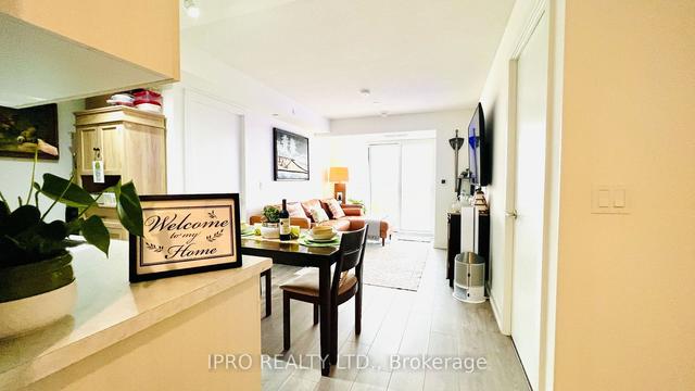1602 - 10 Wilby Cres, Condo with 2 bedrooms, 2 bathrooms and 1 parking in Toronto ON | Image 5