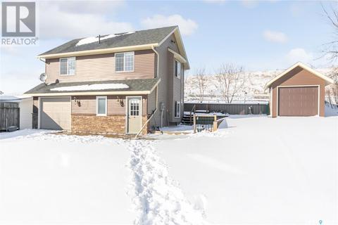 8 Alice Crescent, House detached with 2 bedrooms, 1 bathrooms and null parking in North Grove SK | Card Image