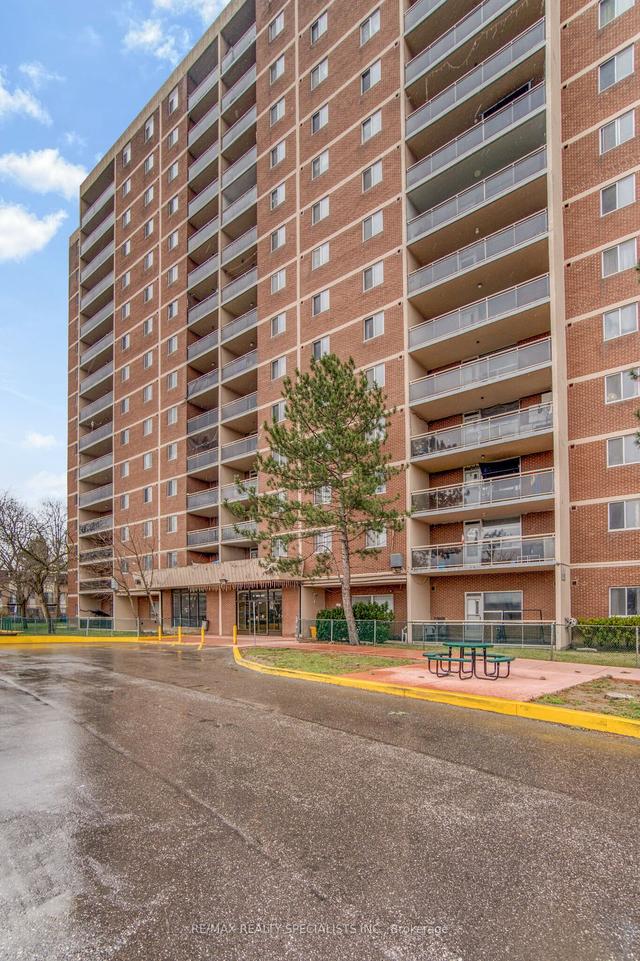 504 - 49 Silverstone Dr, Condo with 3 bedrooms, 2 bathrooms and 1 parking in Toronto ON | Image 30