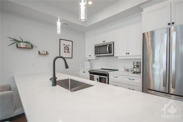 546 Crescendo Private, House attached with 2 bedrooms, 2 bathrooms and 2 parking in Ottawa ON | Image 8