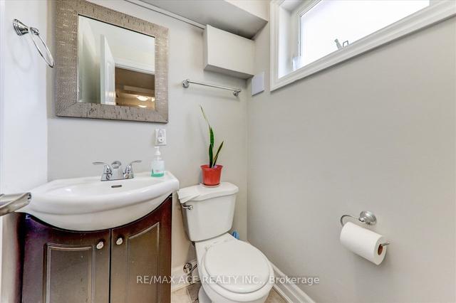 22 Coventry St, House attached with 3 bedrooms, 3 bathrooms and 1 parking in Toronto ON | Image 25