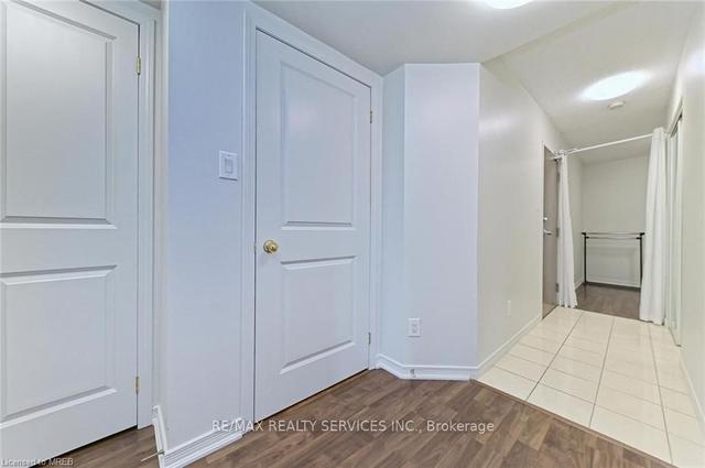 2201 - 9 George St, Condo with 2 bedrooms, 1 bathrooms and 1 parking in Brampton ON | Image 37