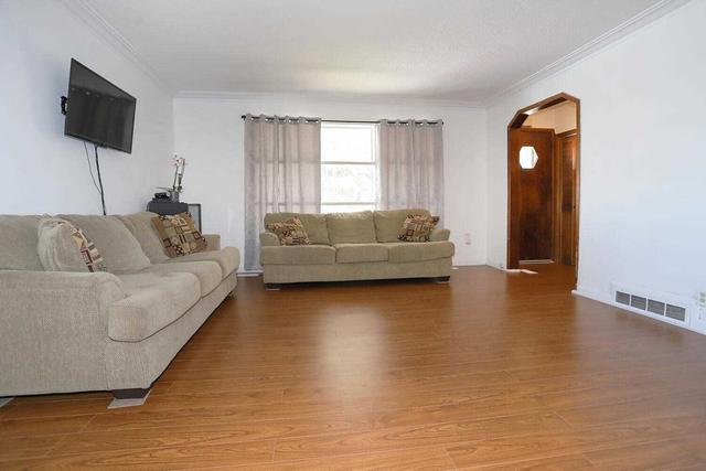 59 Century Dr, House detached with 2 bedrooms, 2 bathrooms and 3 parking in Toronto ON | Image 10