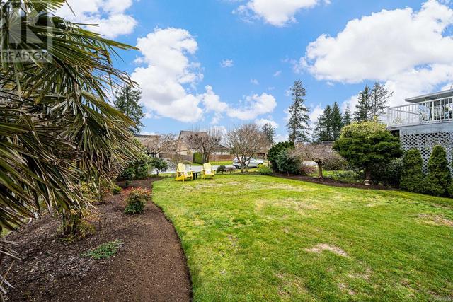 224 Spindrift Rd, House detached with 2 bedrooms, 3 bathrooms and 6 parking in Comox Valley A BC | Image 78