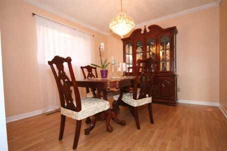 874 Bradley Dr, House detached with 4 bedrooms, 3 bathrooms and 4 parking in Whitby ON | Image 4