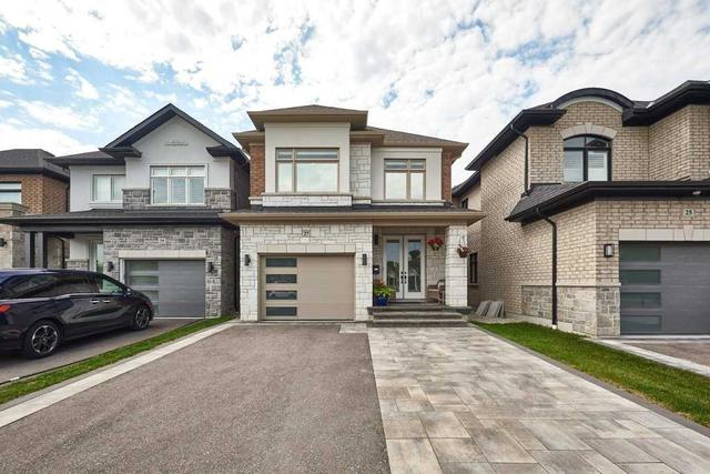 27 Disney Crt, House detached with 4 bedrooms, 3 bathrooms and 6 parking in Whitby ON | Card Image