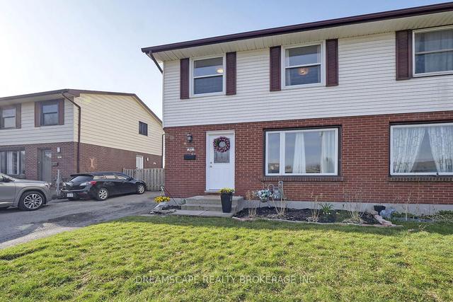 83 Woodrow Cres, House semidetached with 3 bedrooms, 2 bathrooms and 3 parking in London ON | Image 1